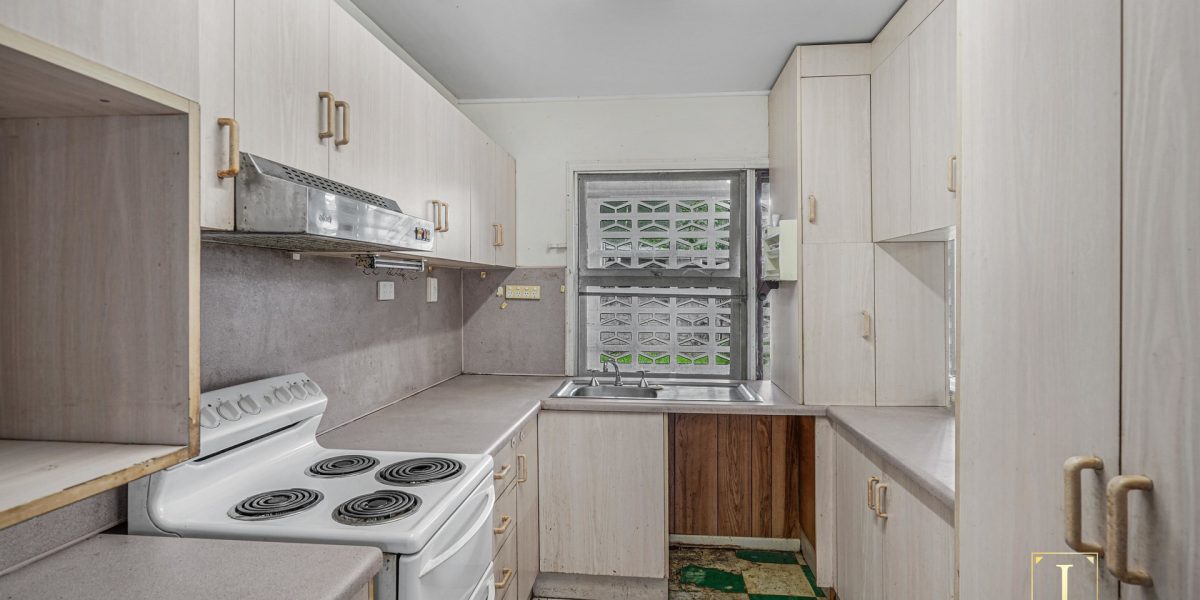 8 Tulip Close, Manunda, QLD 4870 AUS