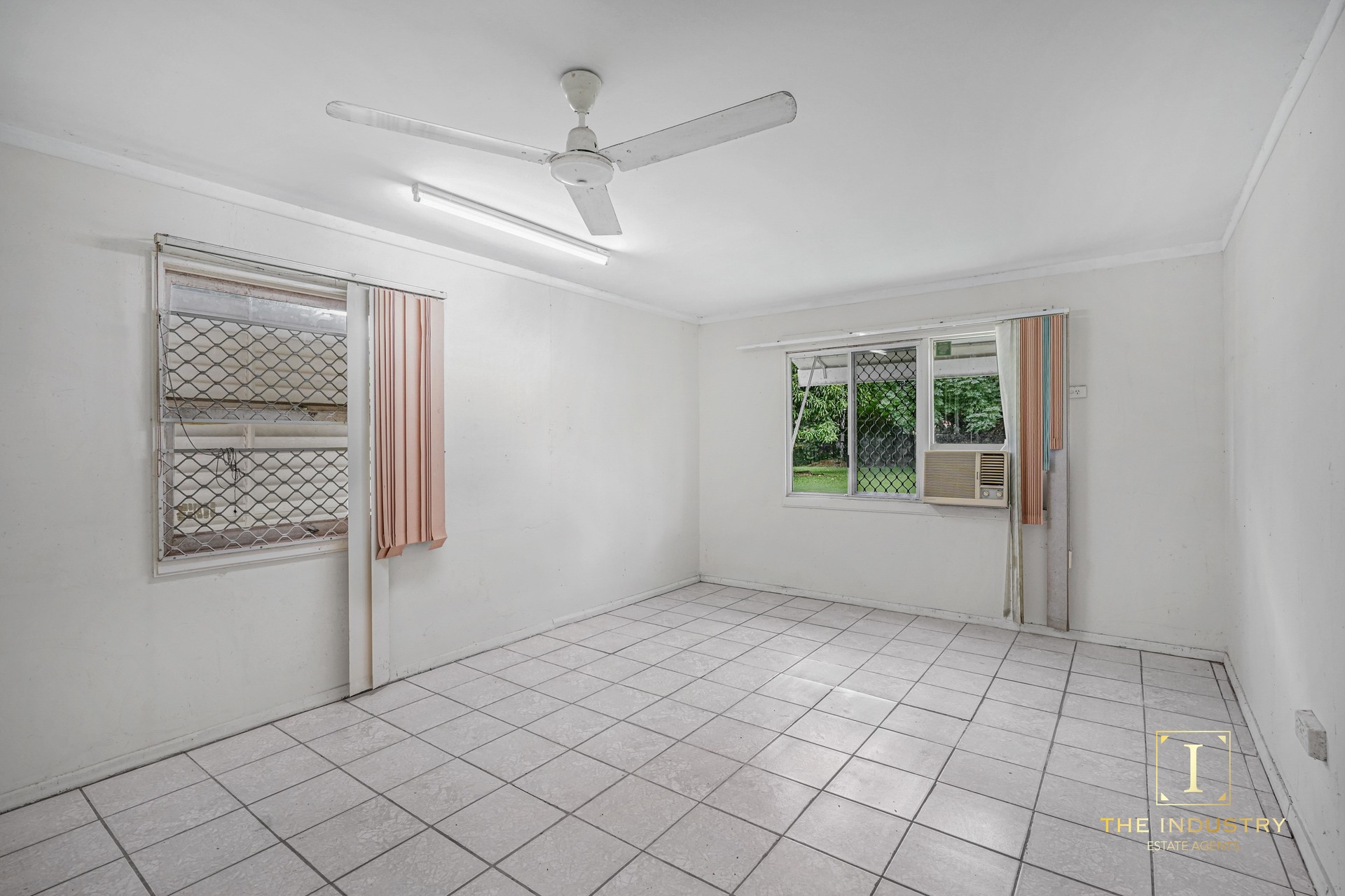 8 Tulip Close, Manunda, QLD 4870 AUS