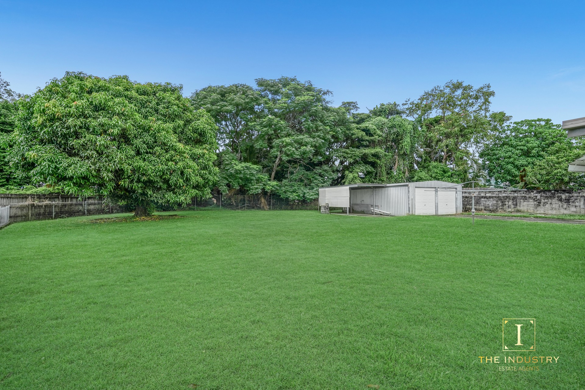 8 Tulip Close, Manunda, QLD 4870 AUS