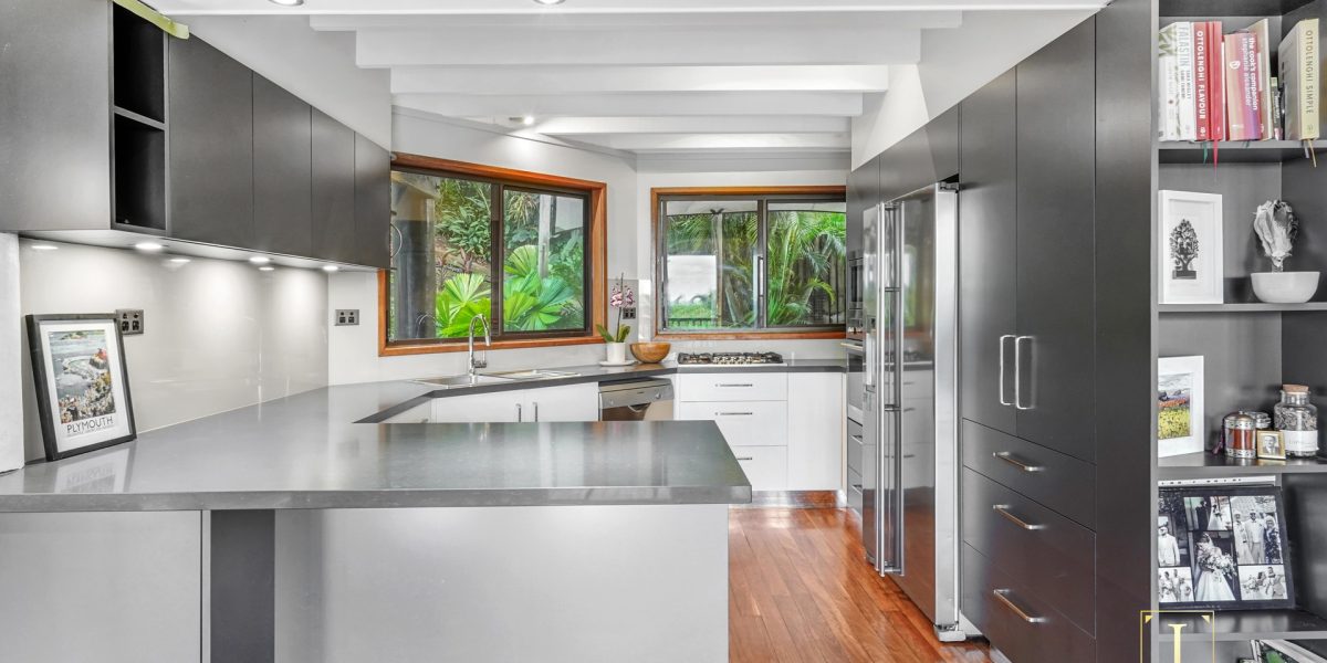 8 Saidor Close, Trinity Beach, QLD 4879 AUS