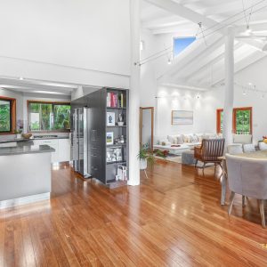 8 Saidor Close, Trinity Beach, QLD 4879 AUS