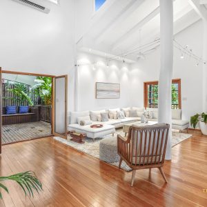 8 Saidor Close, Trinity Beach, QLD 4879 AUS