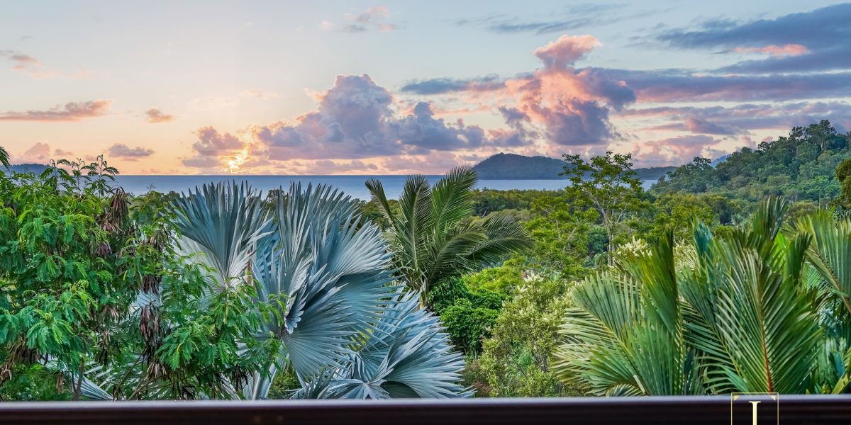 8 Saidor Close, Trinity Beach, QLD 4879 AUS