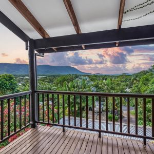 8 Saidor Close, Trinity Beach, QLD 4879 AUS