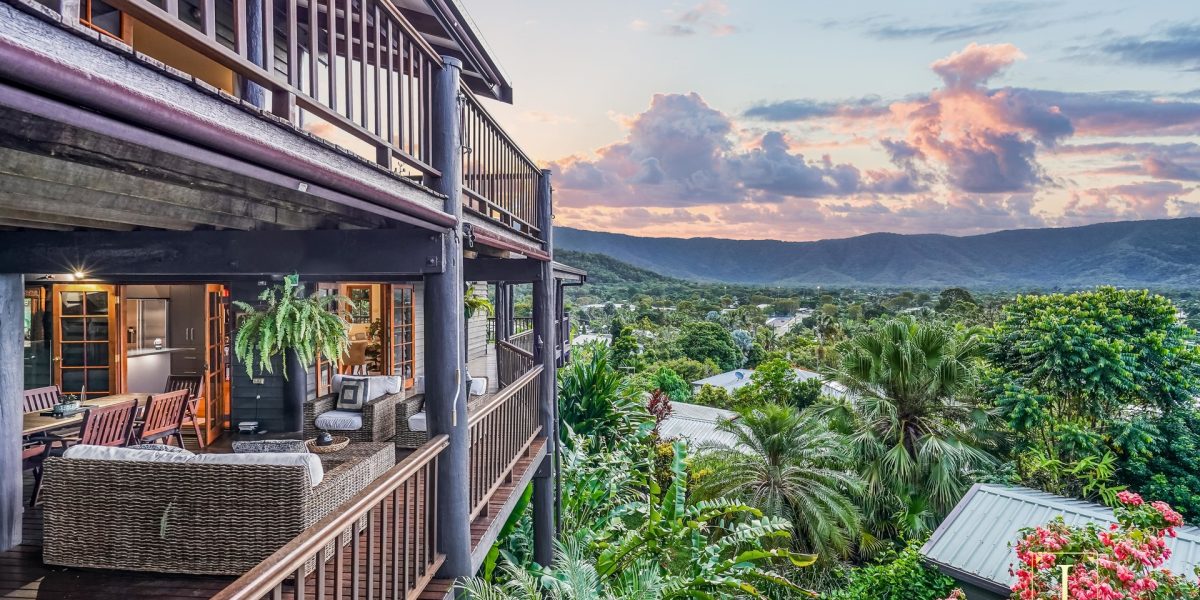 8 Saidor Close, Trinity Beach, QLD 4879 AUS