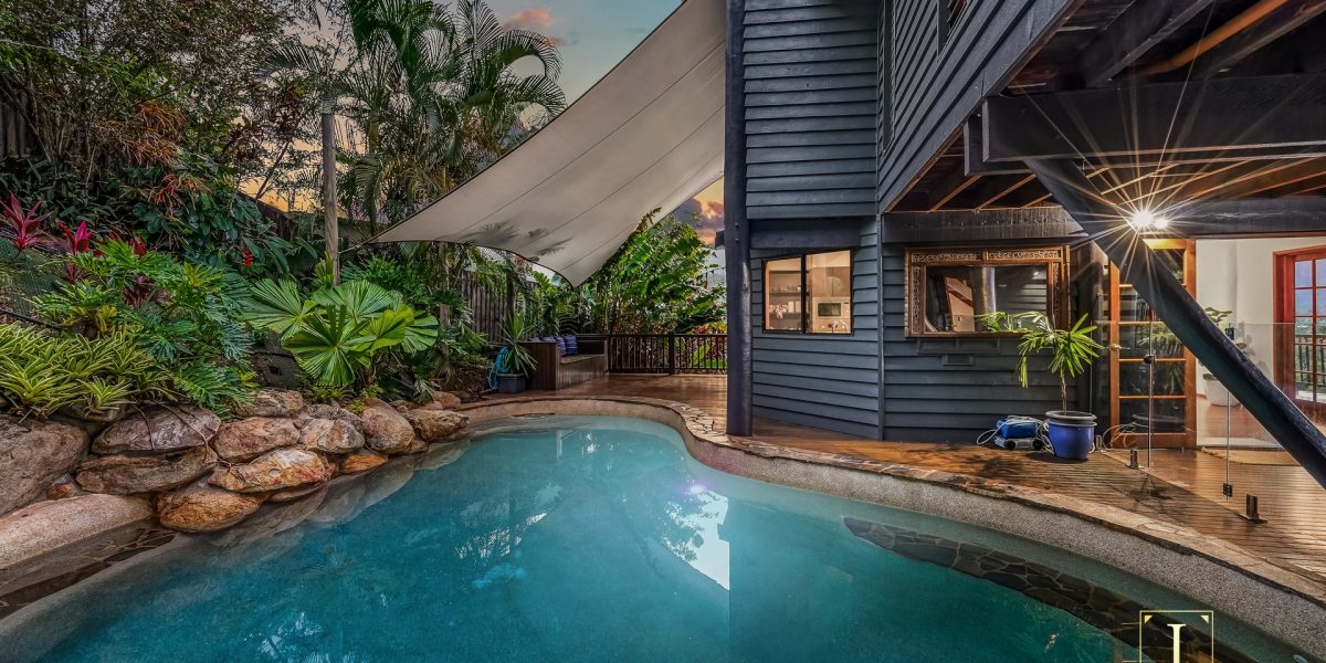 8 Saidor Close, Trinity Beach, QLD 4879 AUS