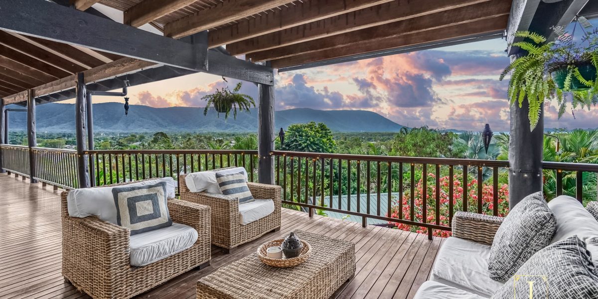 8 Saidor Close, Trinity Beach, QLD 4879 AUS