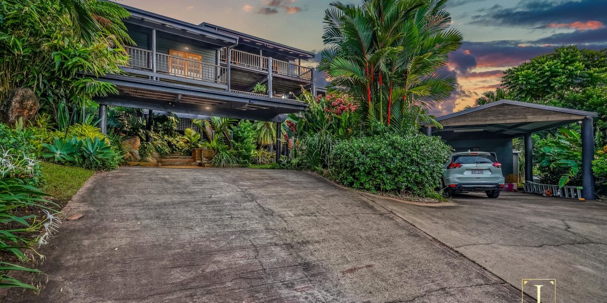 8 Saidor Close, Trinity Beach, QLD 4879 AUS