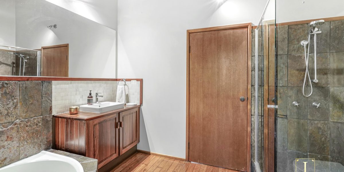 8 Saidor Close, Trinity Beach, QLD 4879 AUS