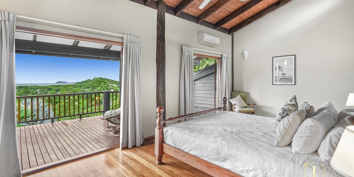 8 Saidor Close, Trinity Beach, QLD 4879 AUS