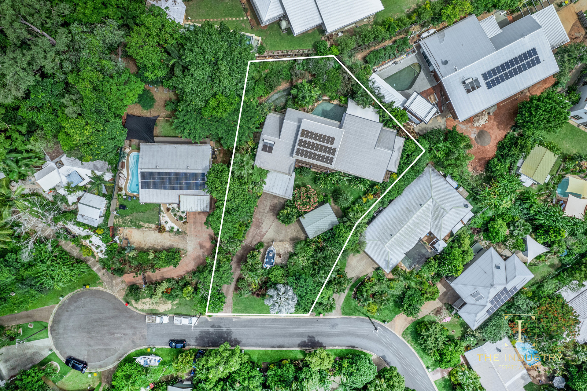 8 Saidor Close, Trinity Beach, QLD 4879 AUS