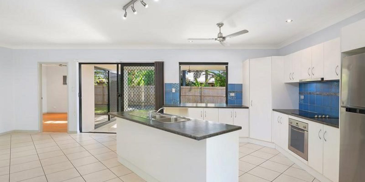 38 Moore Road, Kewarra Beach, QLD 4879 AUS
