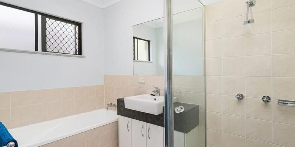 38 Moore Road, Kewarra Beach, QLD 4879 AUS