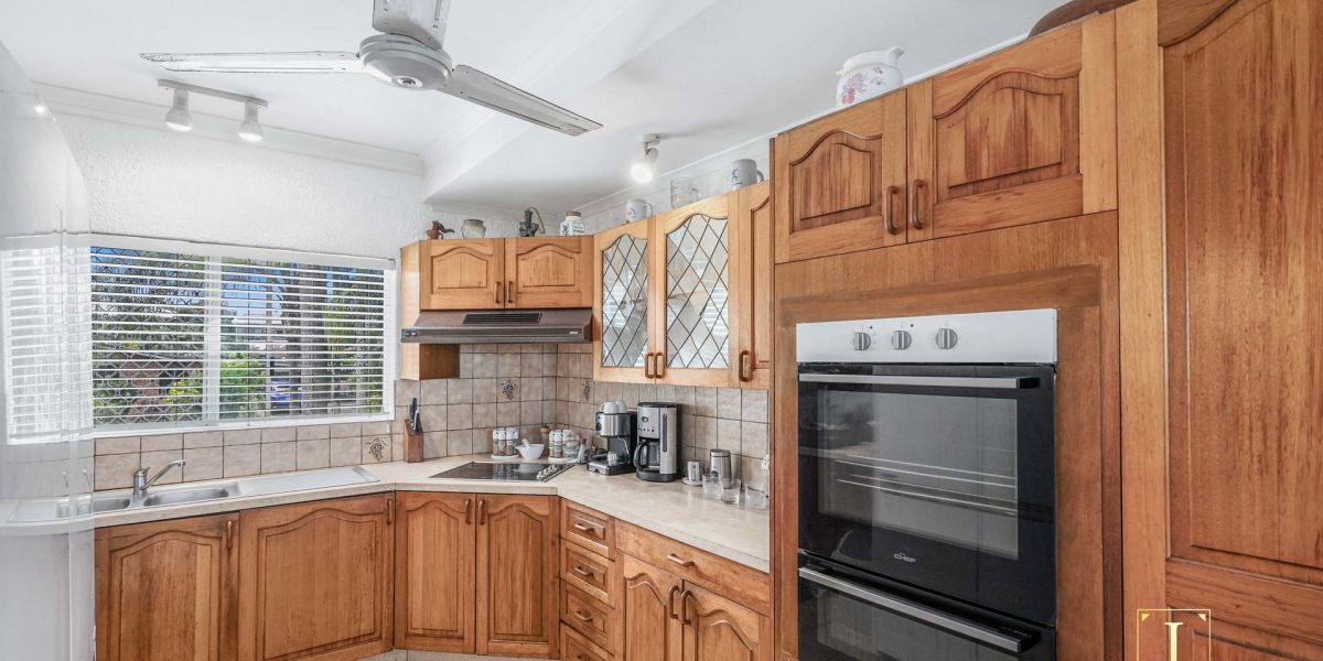 9-11 Wakunai Close, Trinity Beach, QLD 4879 AUS