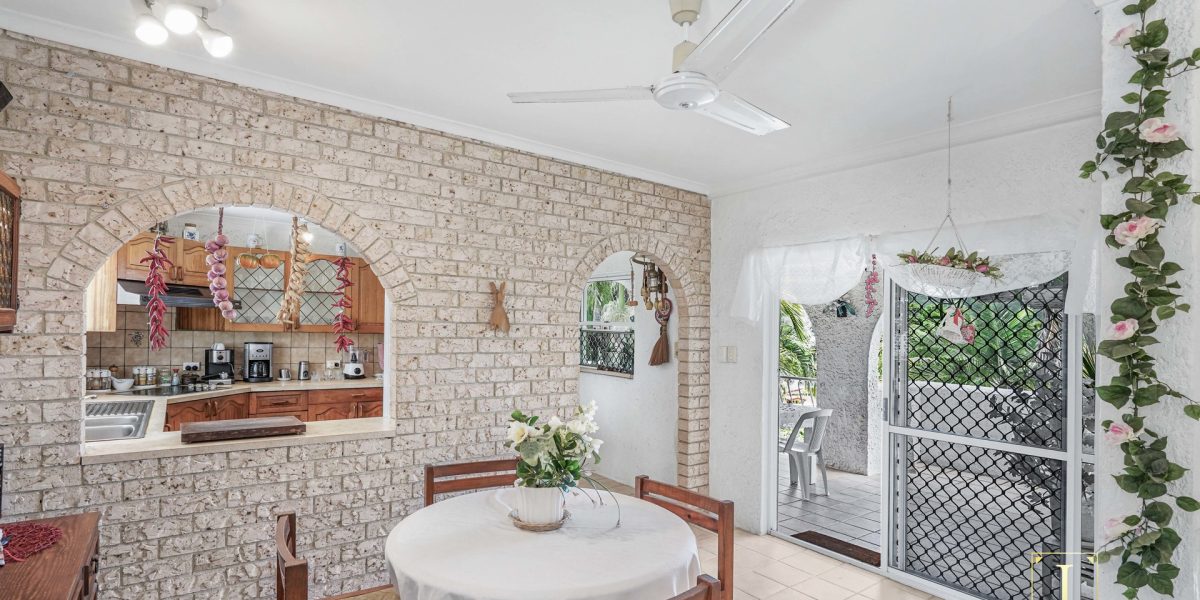 9-11 Wakunai Close, Trinity Beach, QLD 4879 AUS