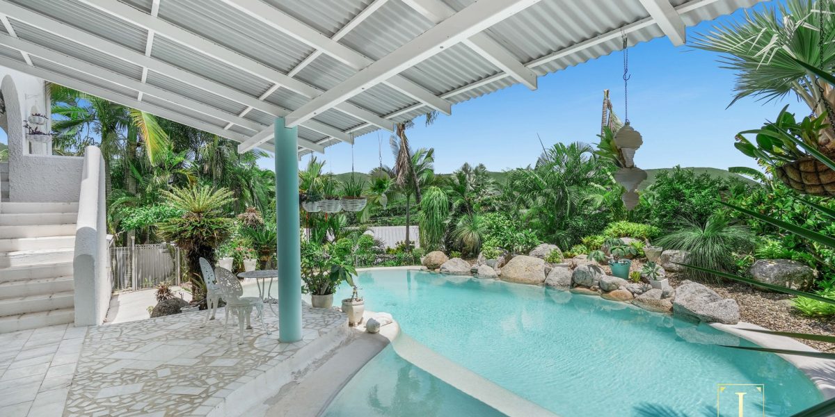 9-11 Wakunai Close, Trinity Beach, QLD 4879 AUS