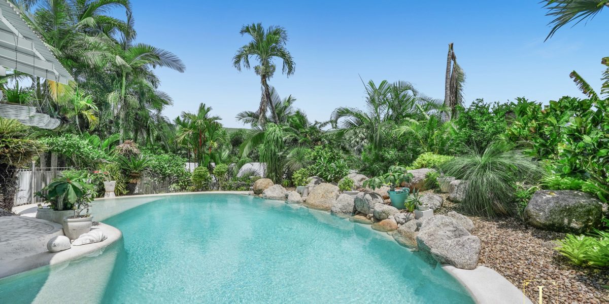 9-11 Wakunai Close, Trinity Beach, QLD 4879 AUS
