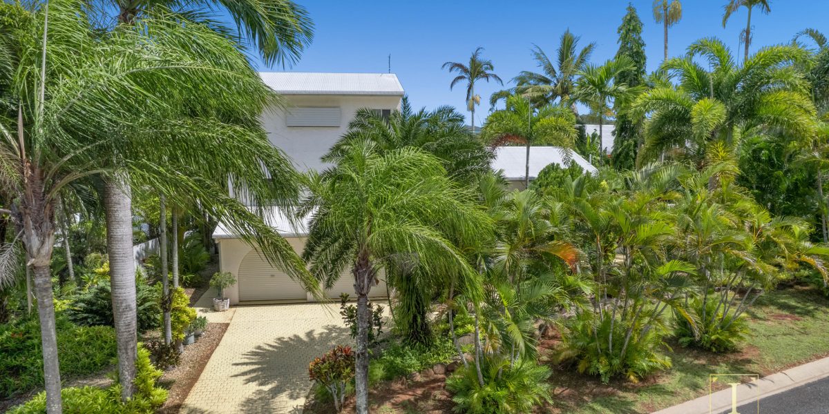9-11 Wakunai Close, Trinity Beach, QLD 4879 AUS