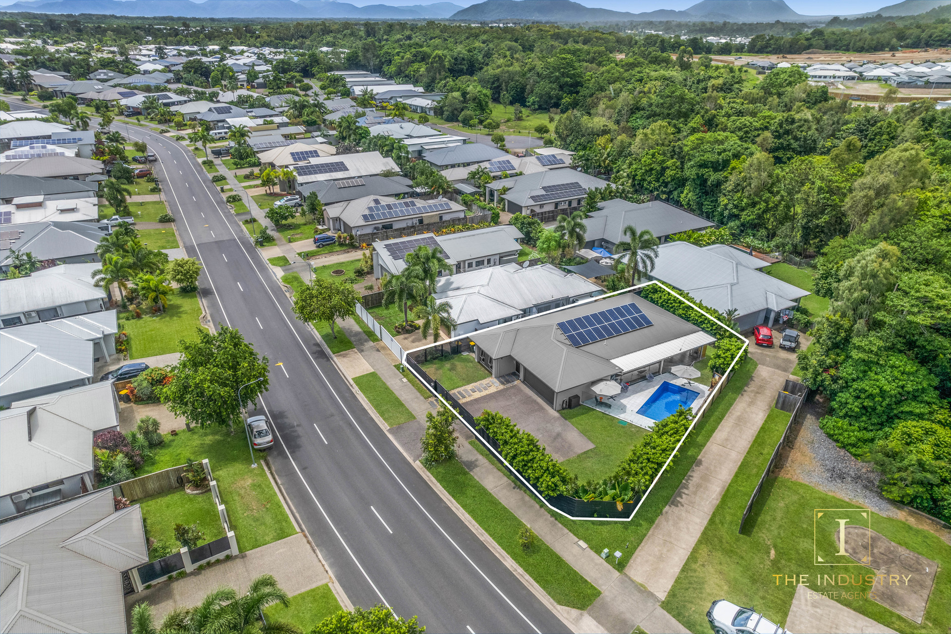 159 Roberts Drive, Trinity Beach, QLD 4879 AUS