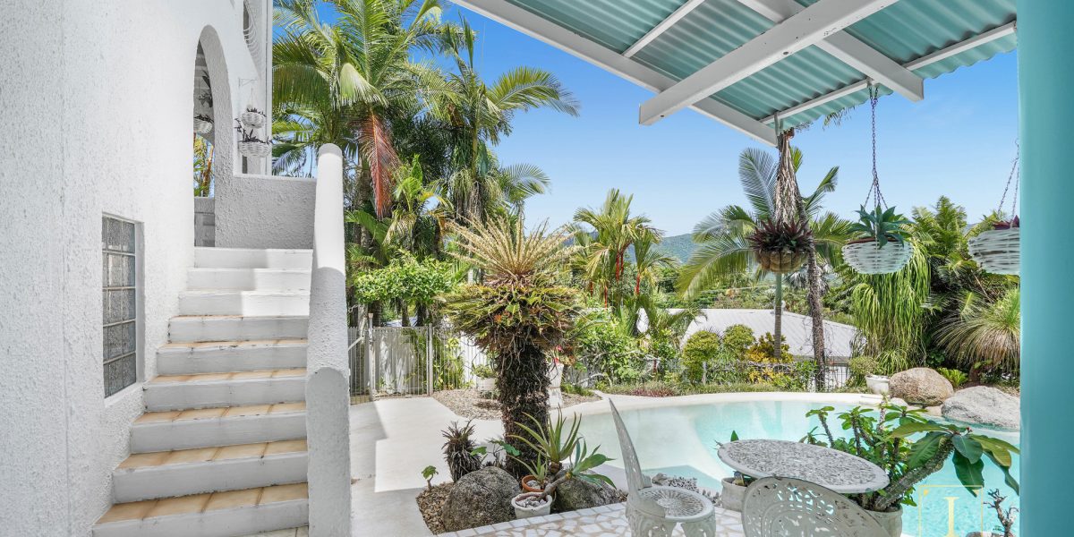 9-11 Wakunai Close, Trinity Beach, QLD 4879 AUS