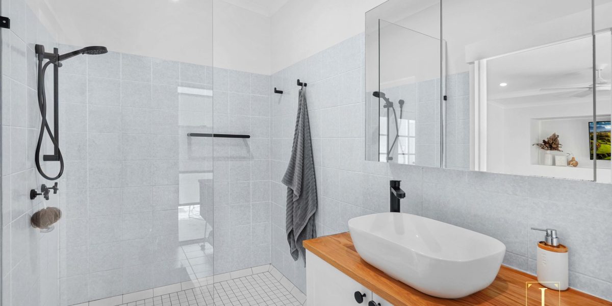 94 Cunningham Street, Yorkeys Knob, QLD 4878 AUS