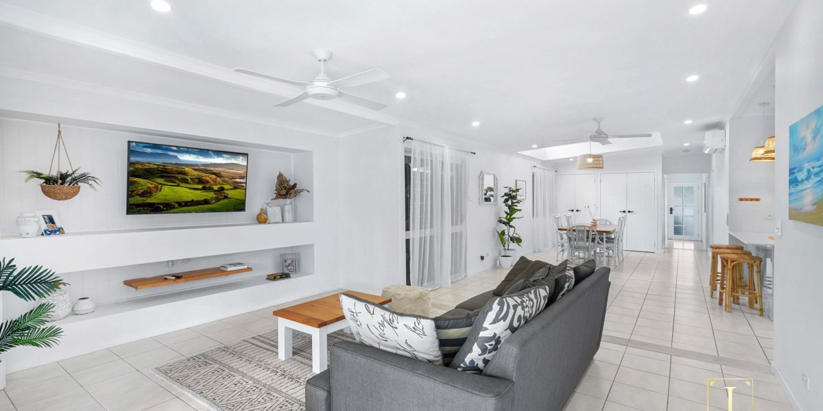 94 Cunningham Street, Yorkeys Knob, QLD 4878 AUS