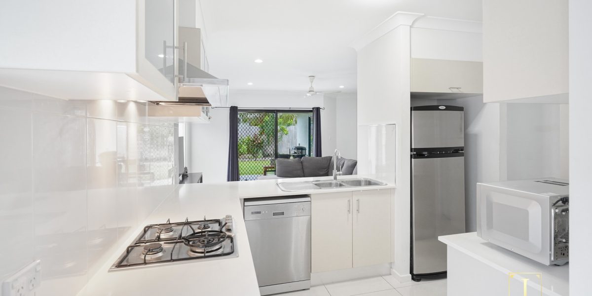 25 Landsborough Drive, Smithfield, QLD 4878 AUS