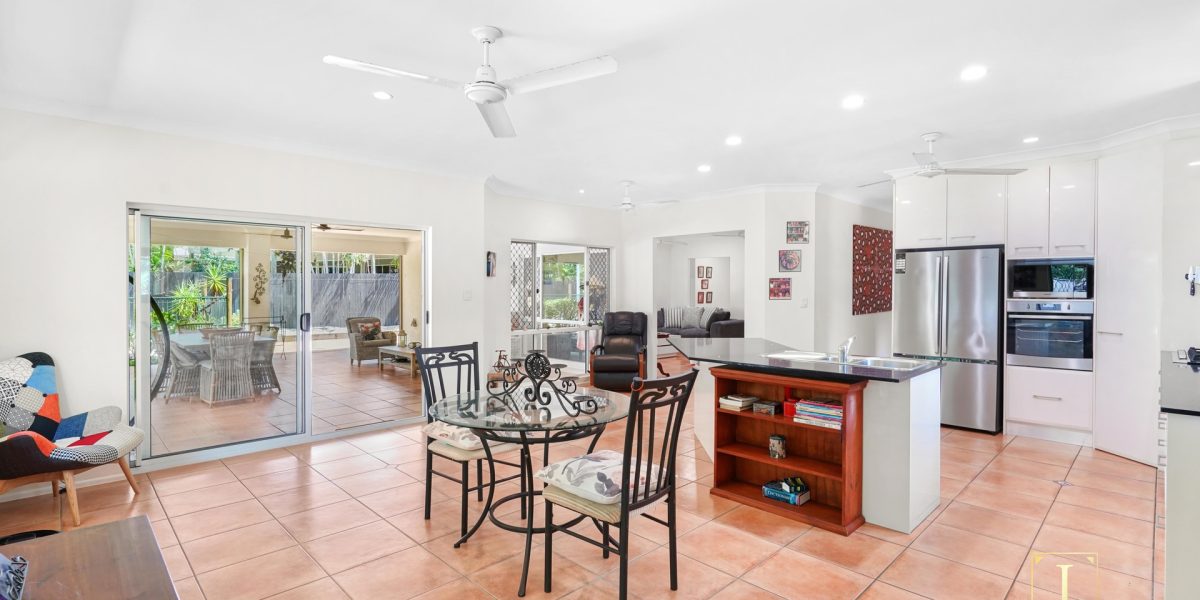 39 Bramble Street, Clifton Beach, QLD 4879 AUS