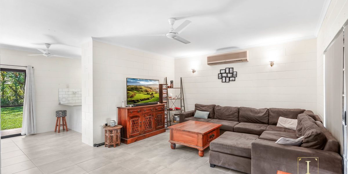 2 Parton Close, White Rock, QLD 4868 AUS