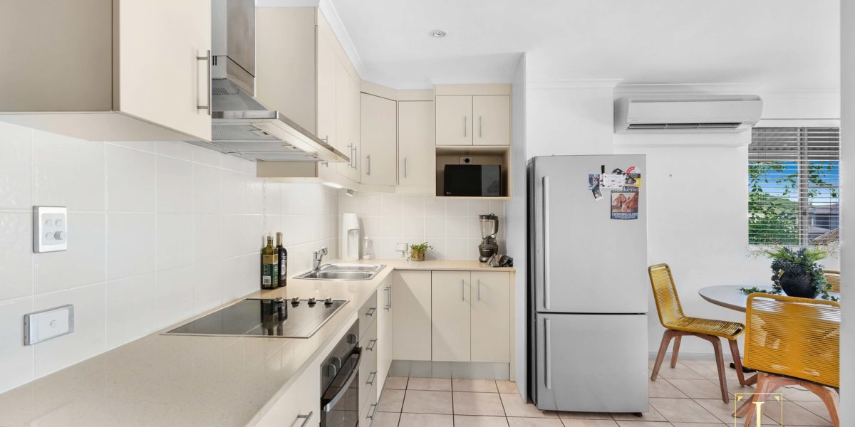 24/110-118 Moore Street, Trinity Beach, QLD 4879 AUS