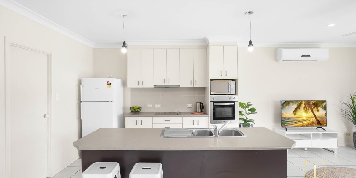 87 Roberts Drive, Trinity Beach, QLD 4879 AUS