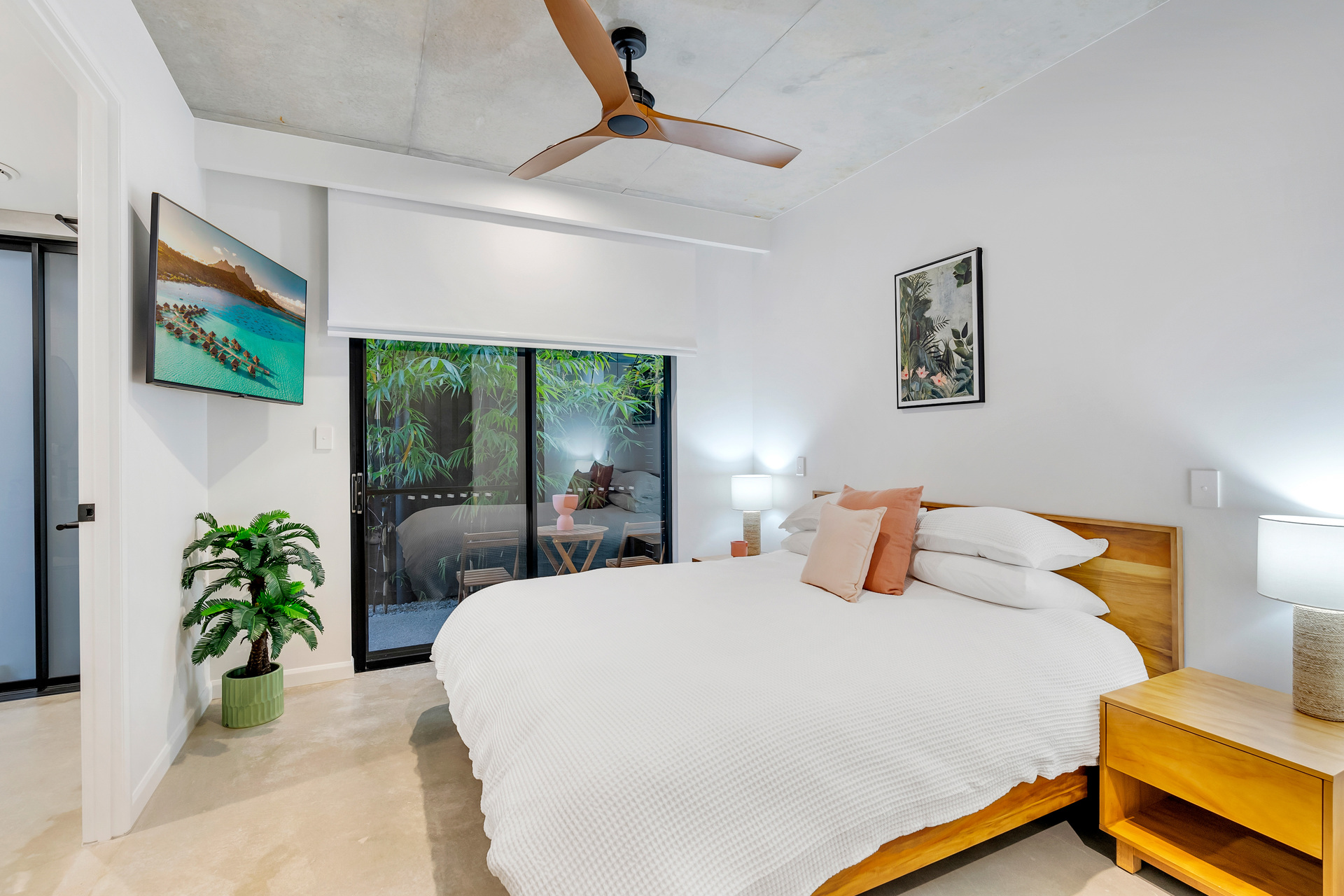 16c Amphora Street, Palm Cove, QLD 4879 AUS