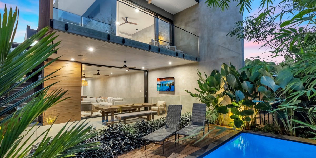 16c Amphora Street, Palm Cove, QLD 4879 AUS