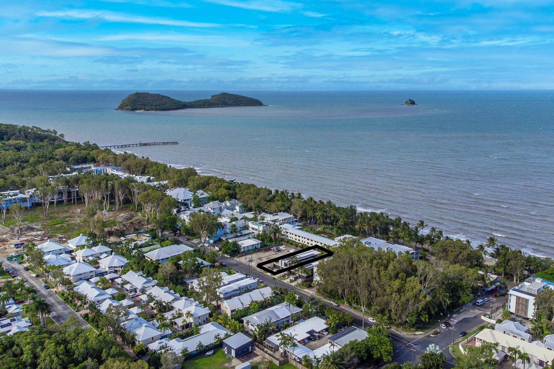 16c Amphora Street, Palm Cove, QLD 4879 AUS