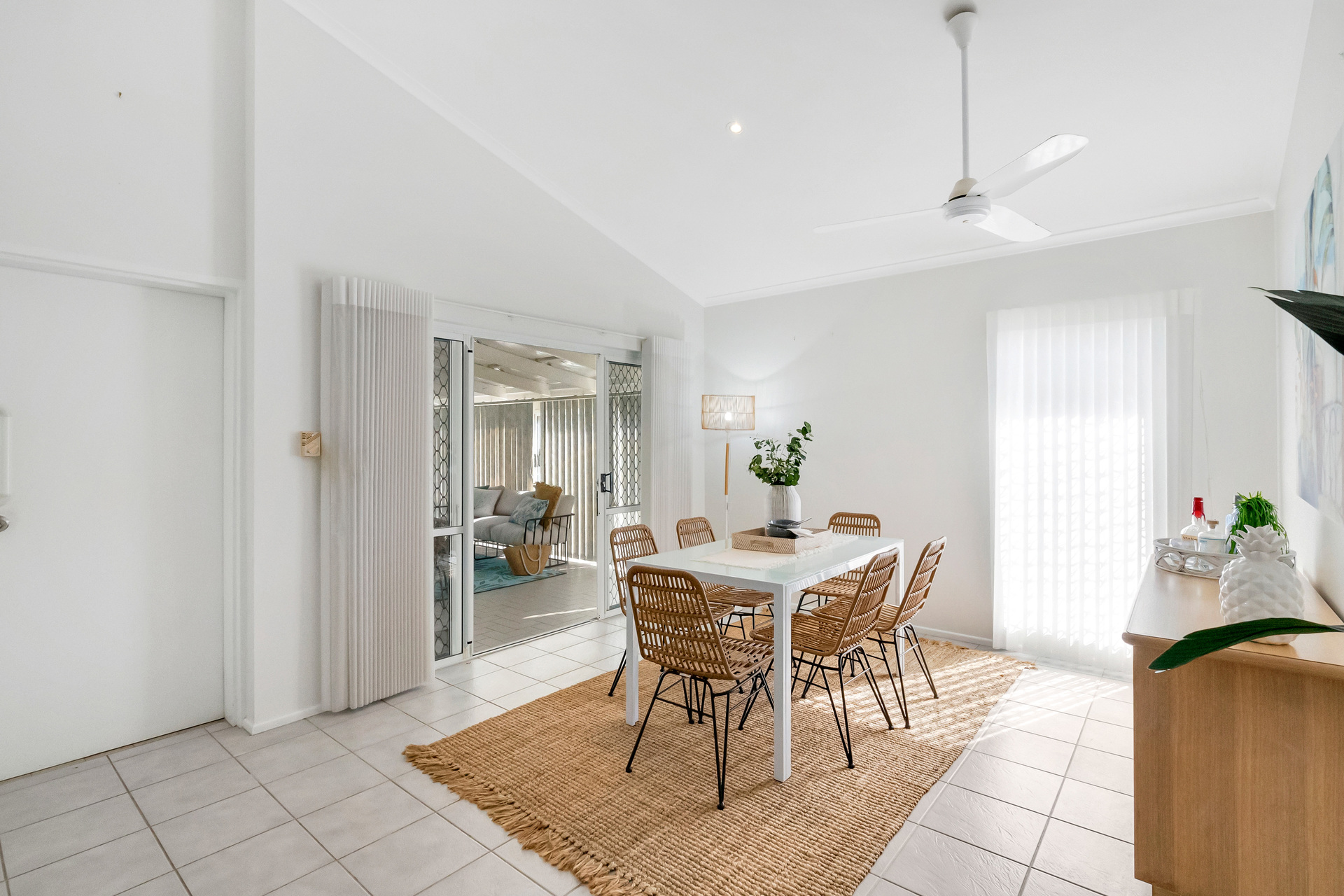 5 Beaver Street, Clifton Beach, QLD 4879 AUS