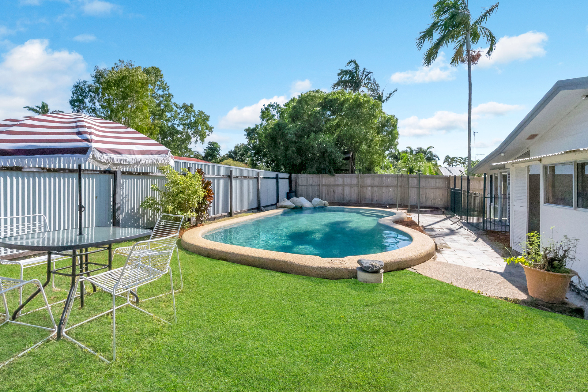 5 Beaver Street, Clifton Beach, QLD 4879 AUS