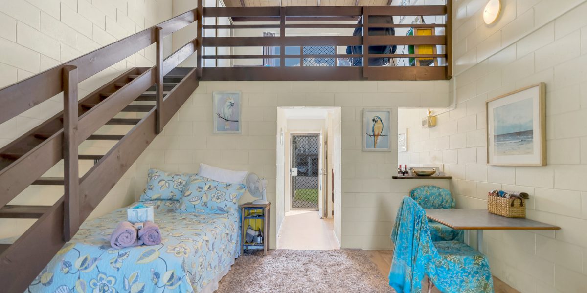 11/108-110 Mayers Street, Manunda, QLD 4870 AUS