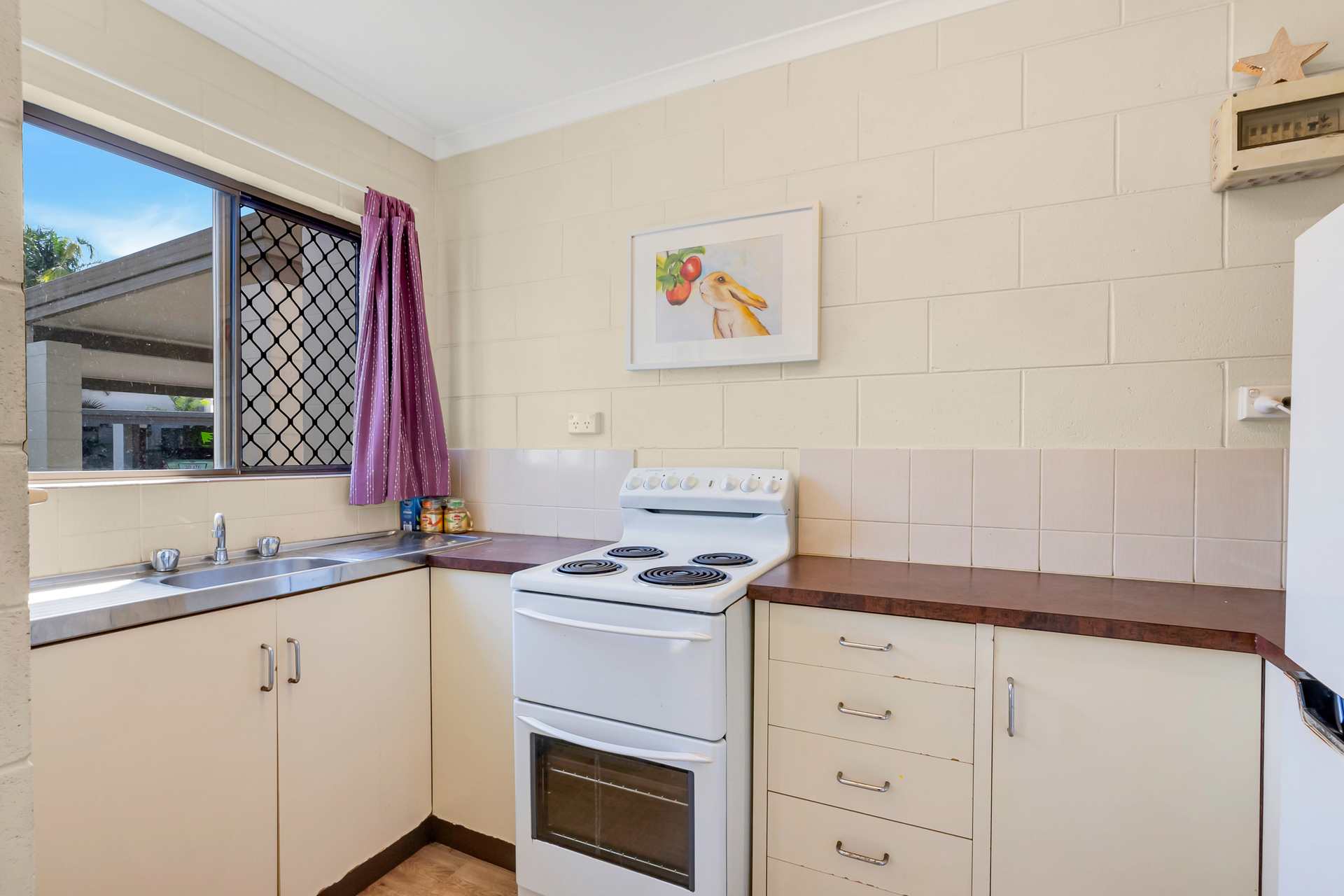 11/108-110 Mayers Street, Manunda, QLD 4870 AUS