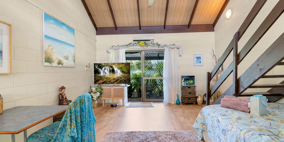 11/108-110 Mayers Street, Manunda, QLD 4870 AUS