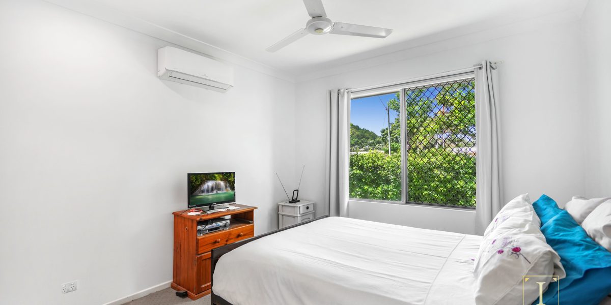 1 Conical Close, Trinity Beach, QLD 4879 AUS
