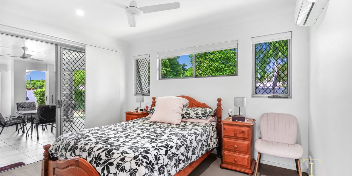 1 Conical Close, Trinity Beach, QLD 4879 AUS