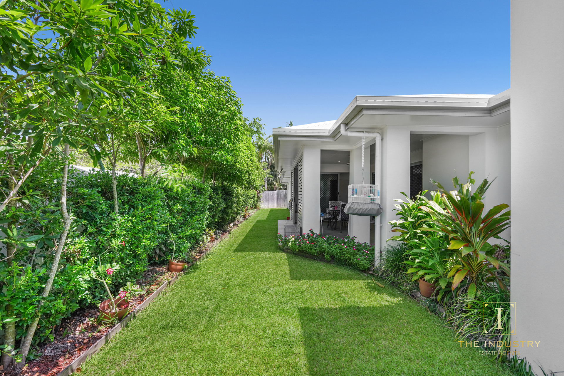 1 Conical Close, Trinity Beach, QLD 4879 AUS