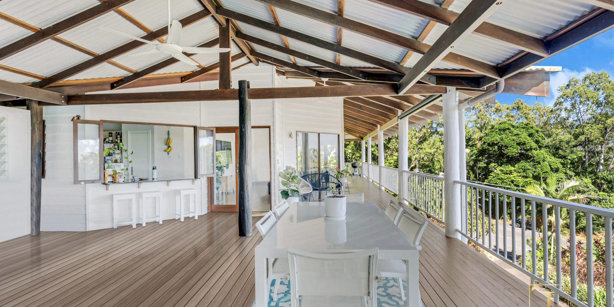 4 Justine Close, Trinity Beach, QLD 4879 AUS