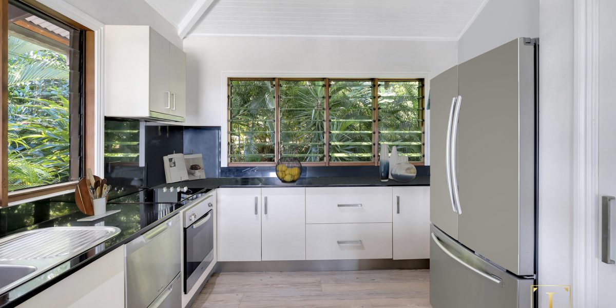 4 Justine Close, Trinity Beach, QLD 4879 AUS