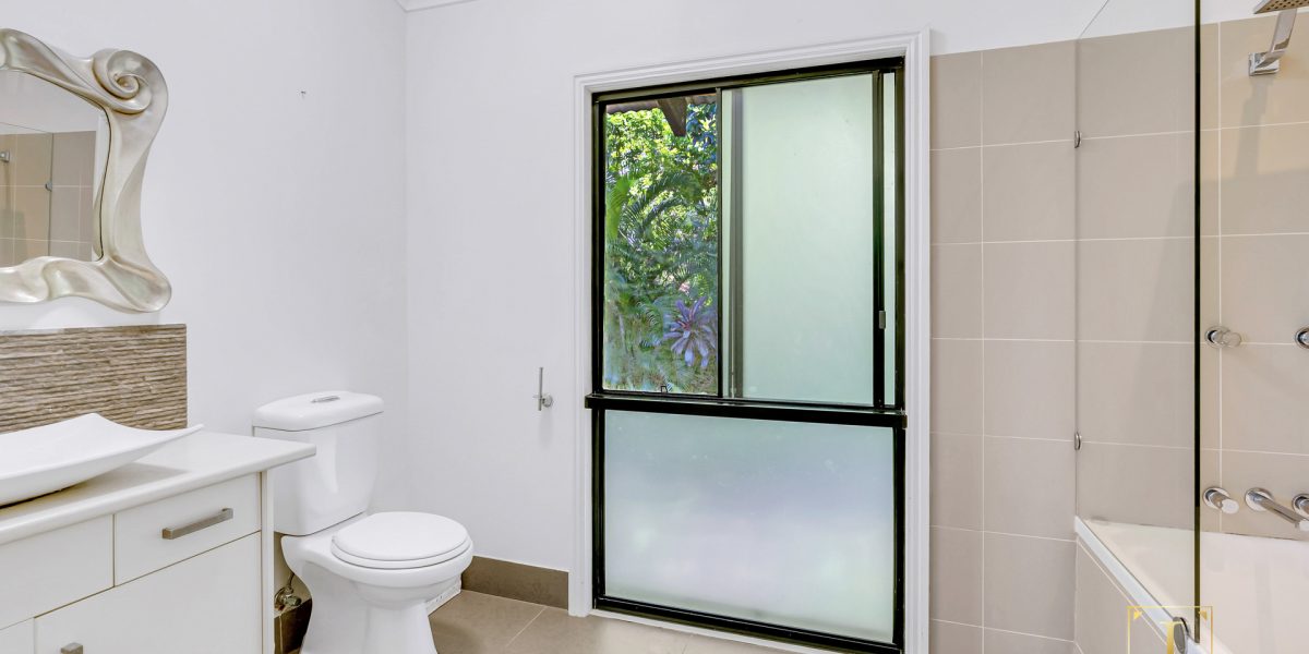 4 Justine Close, Trinity Beach, QLD 4879 AUS