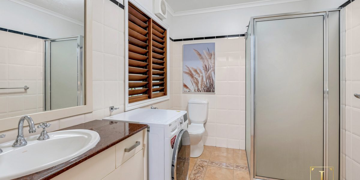 4 Justine Close, Trinity Beach, QLD 4879 AUS