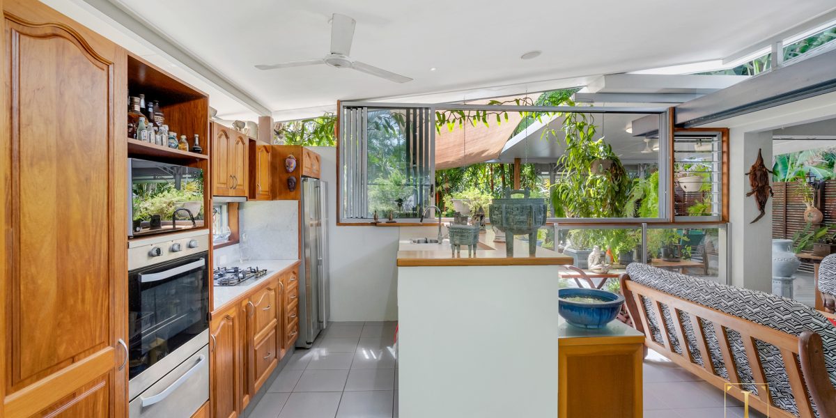 10-12 Evergreen Street, Clifton Beach, QLD 4879 AUS