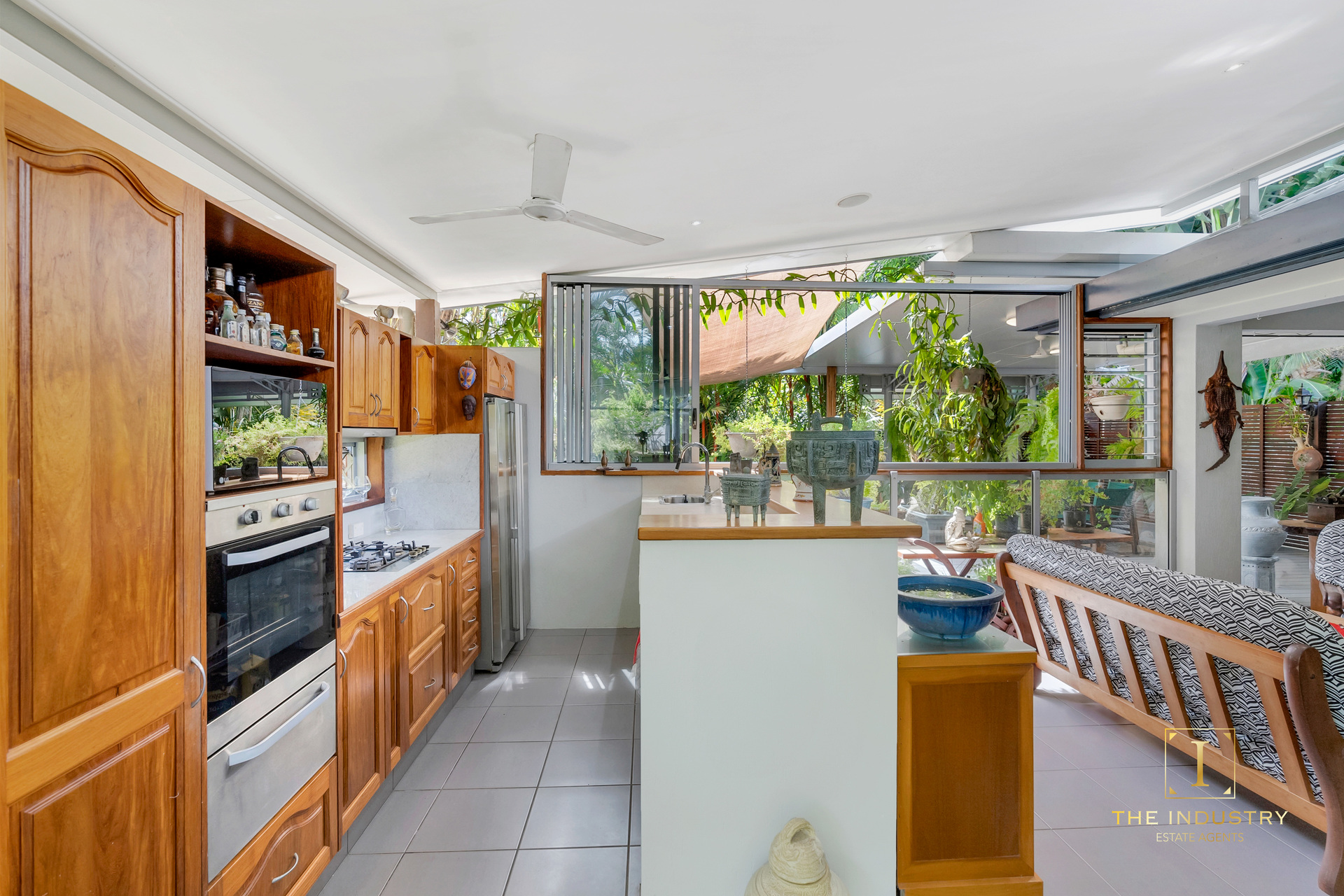 10-12 Evergreen Street, Clifton Beach, QLD 4879 AUS