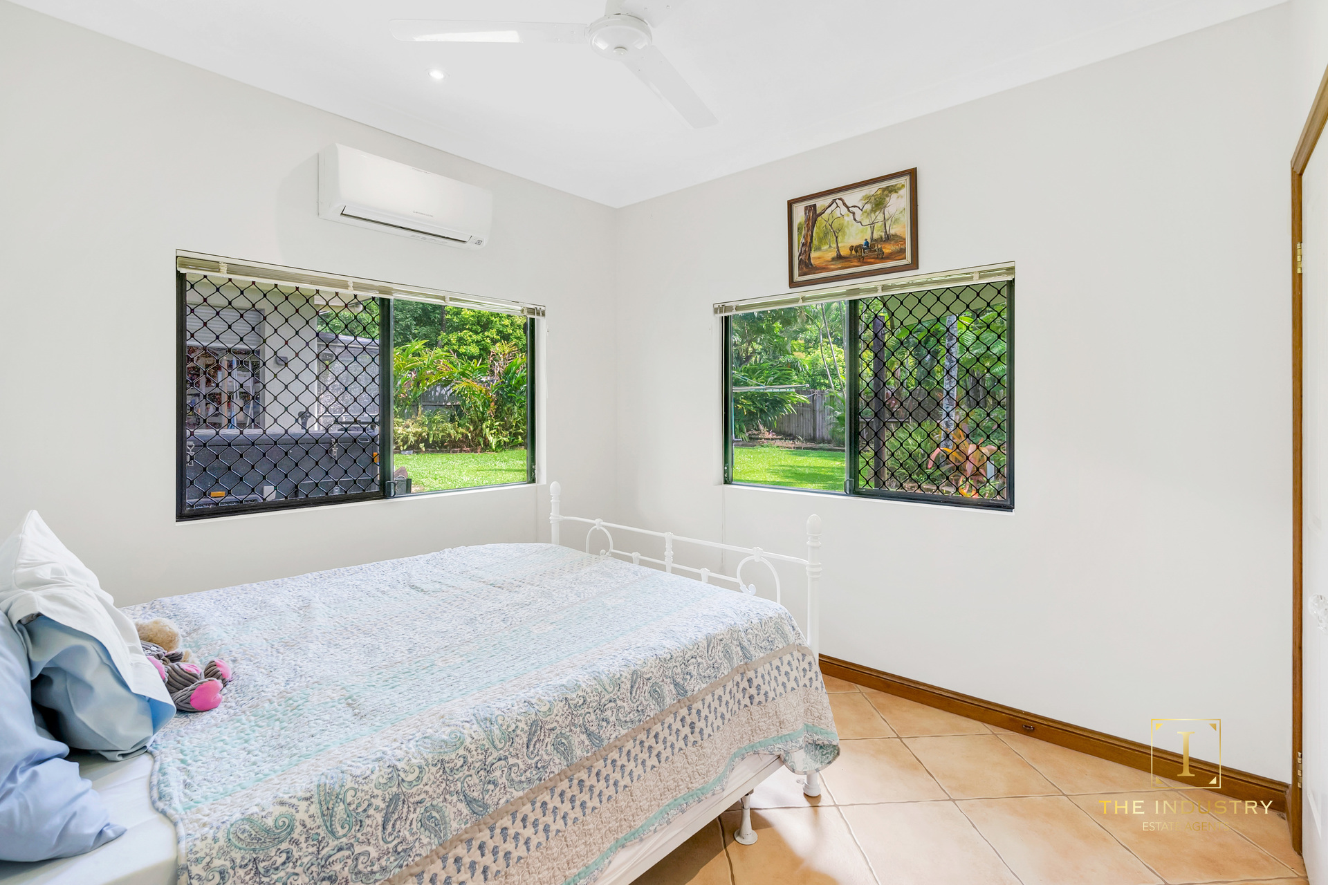 10-12 Evergreen Street, Clifton Beach, QLD 4879 AUS