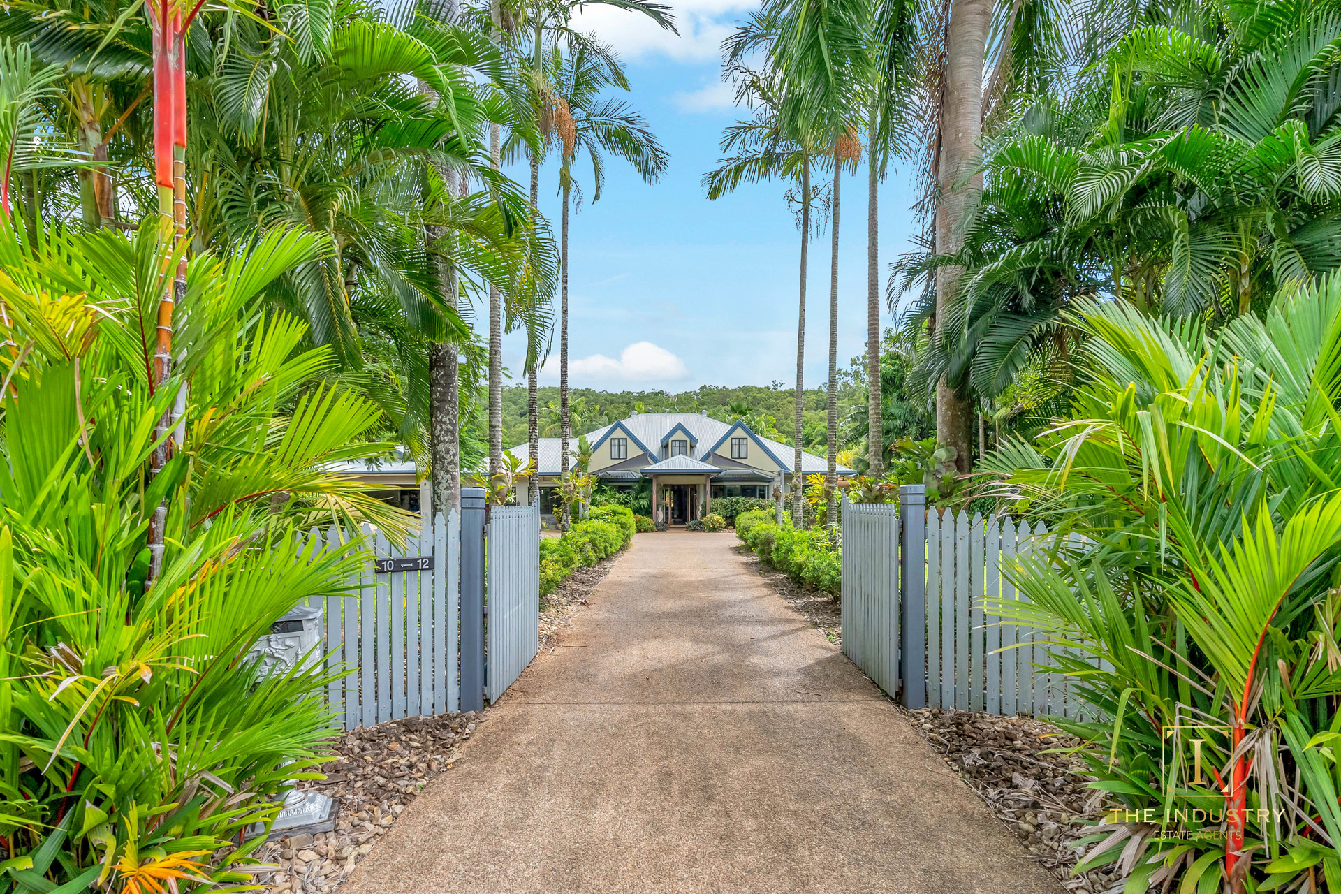 10-12 Evergreen Street, Clifton Beach, QLD 4879 AUS